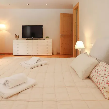 Les Mayens 3-2 By Interhome